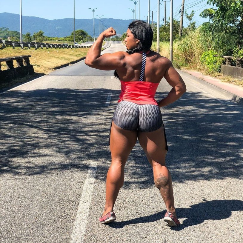 Alessandra Alves Bodybuilding