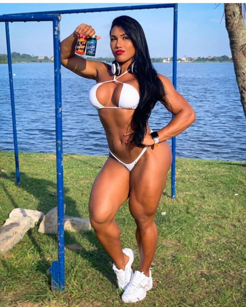 Alexandra Alvez Height weight