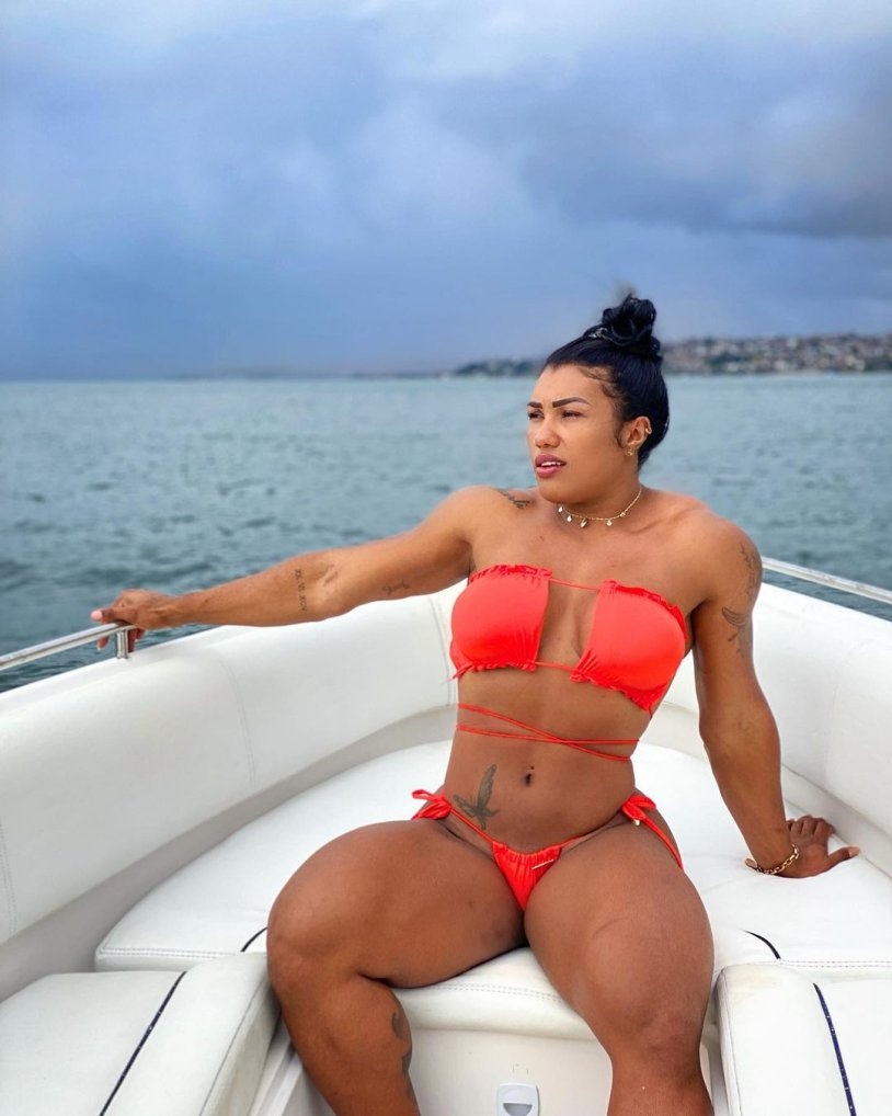 Alexandra Alvez Lima Height weight