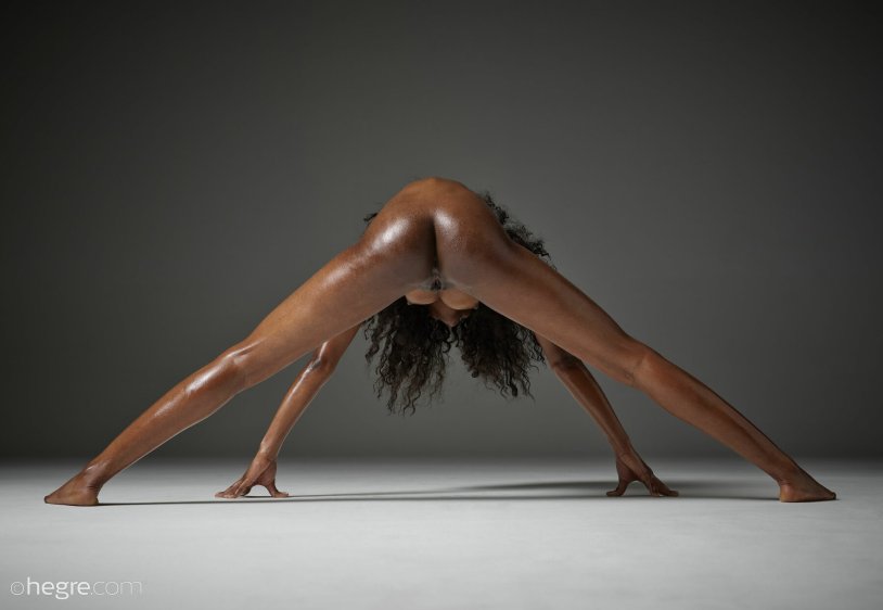 Hegra -art - Melena Maria - massage of orgasm of the whole body