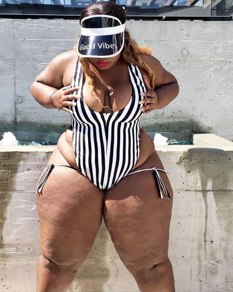 Fat girls with a huge booty