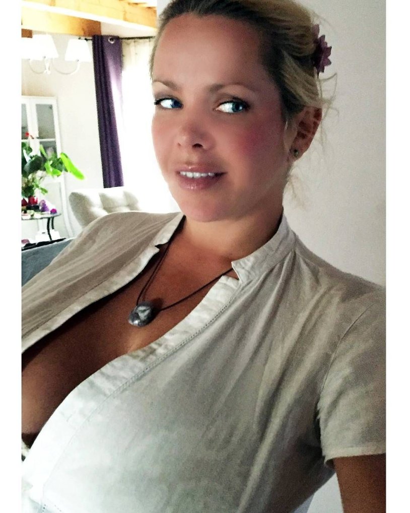 Anneke Van der Velden