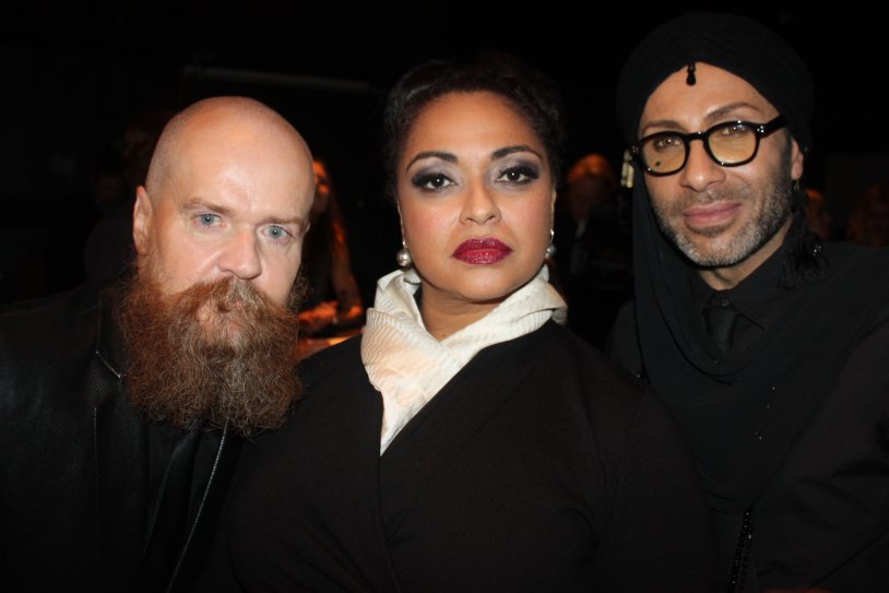 Chicks in military uniform