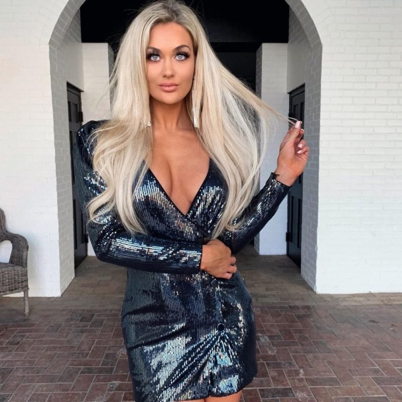 Big Tits Savannah Bond