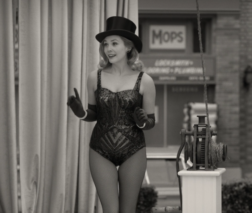 Sophie Turner in a swimsuit actress