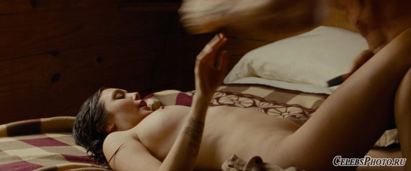 Elizabeth Olsen Oldbo Tits