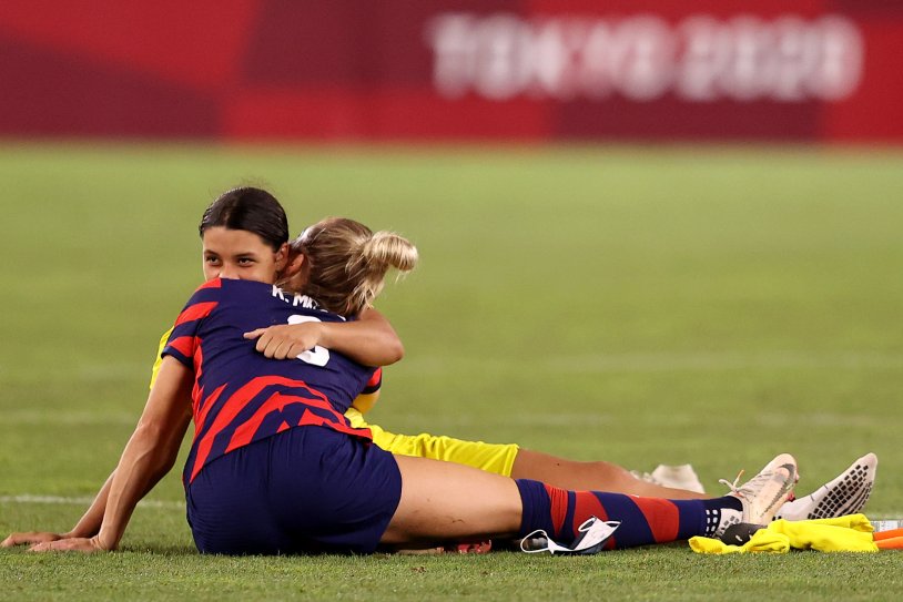 Sam Kerr and Kristie Mewis