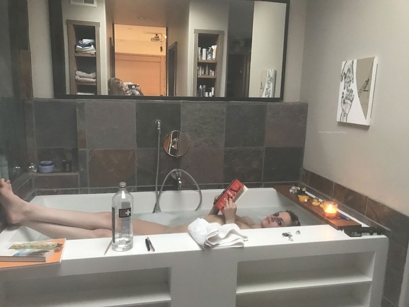 Kristen Stewart Nude Scenes in Lizzie 2018) Lesbian Korolev