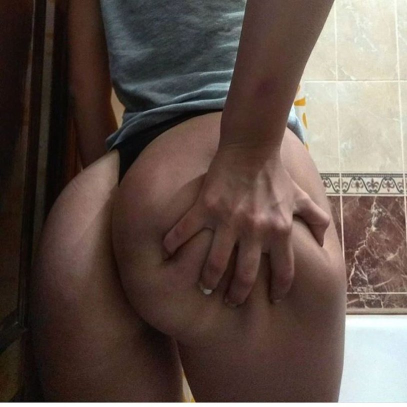 Sweet girl showed the ass