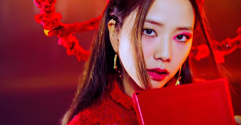 Jisa from Black Pink