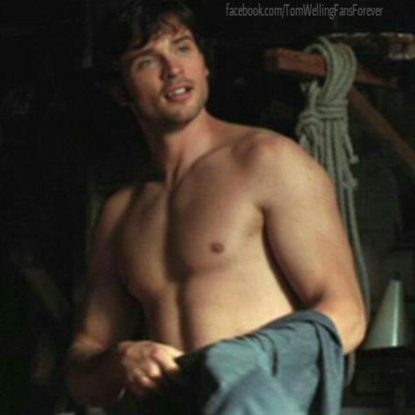 Tom Welling Secrets Smolville Body