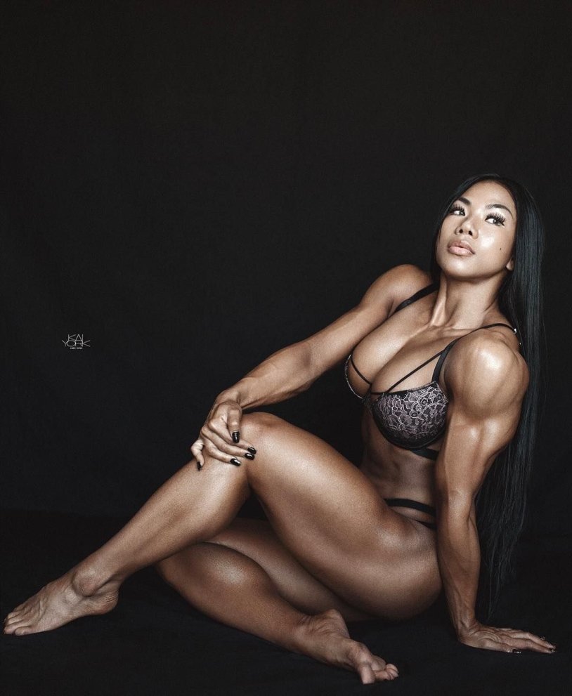 Bodybuilder Olga Kurkulina Nude