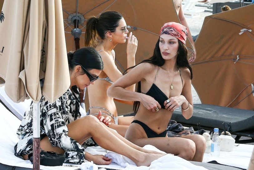 Kendall Jenner and Bella Hadid are pretended