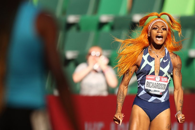 The background for inscription is monophonic