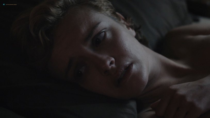 The first player prepare nude