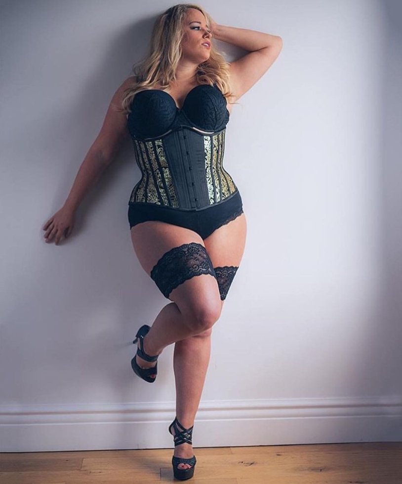 Old thick women in pantyhose