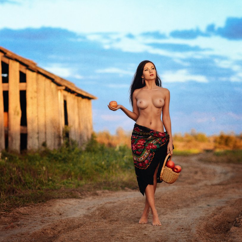 Jenny Gregg on all fours