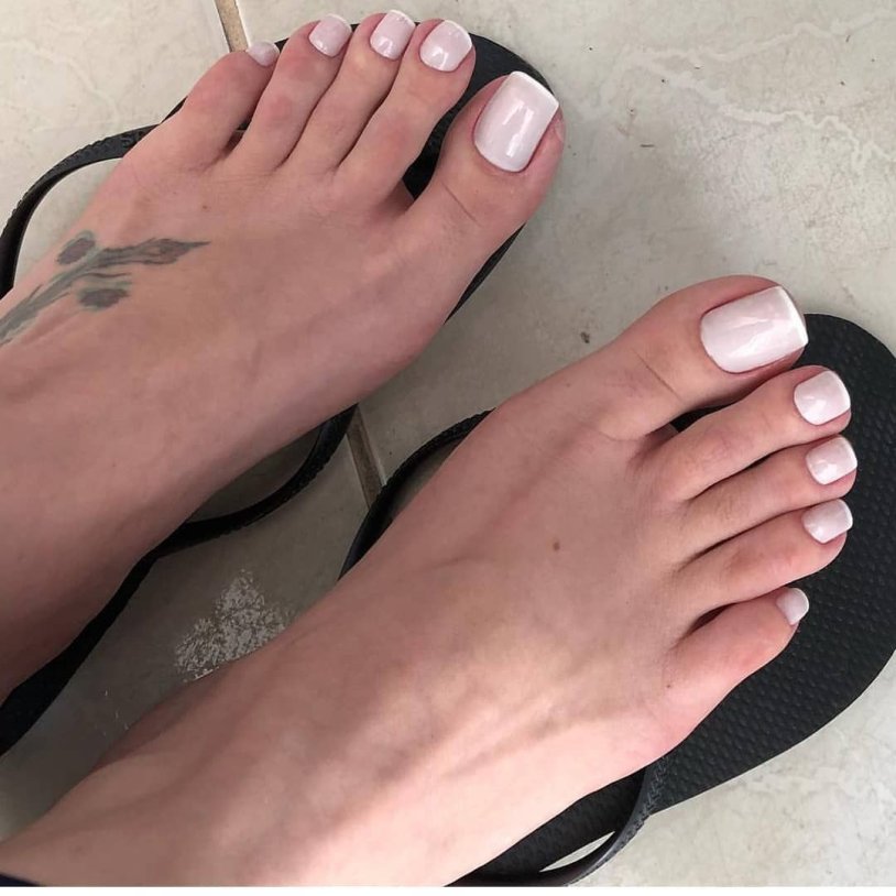 Grazi Massafer Feet