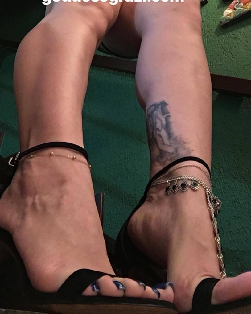 Rainha Grazi Feet Wikifeet