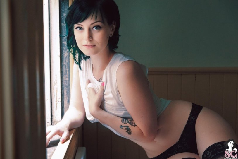 Jessica Lou model Suicidegirls