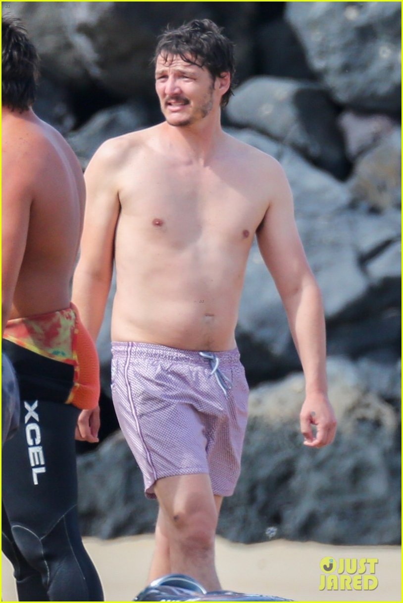 Pedro Pascal Paparazzi