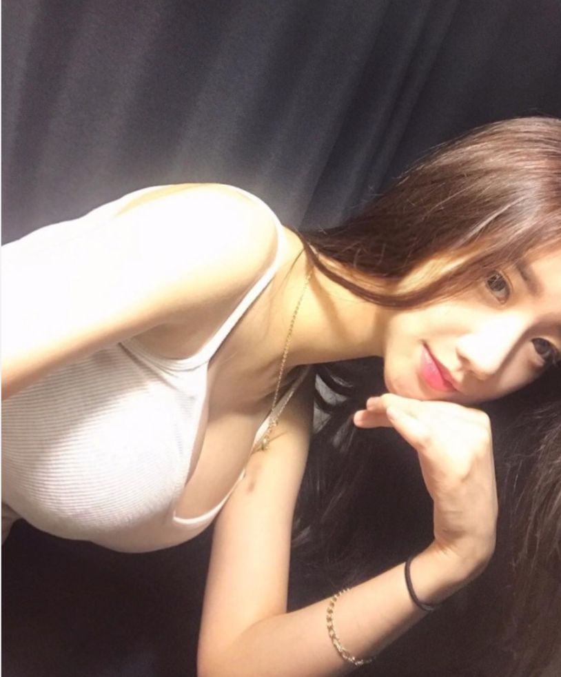 Photo by Aoihara Miu