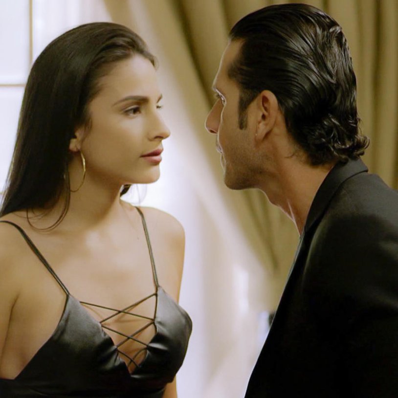 Carmen Willobos legs