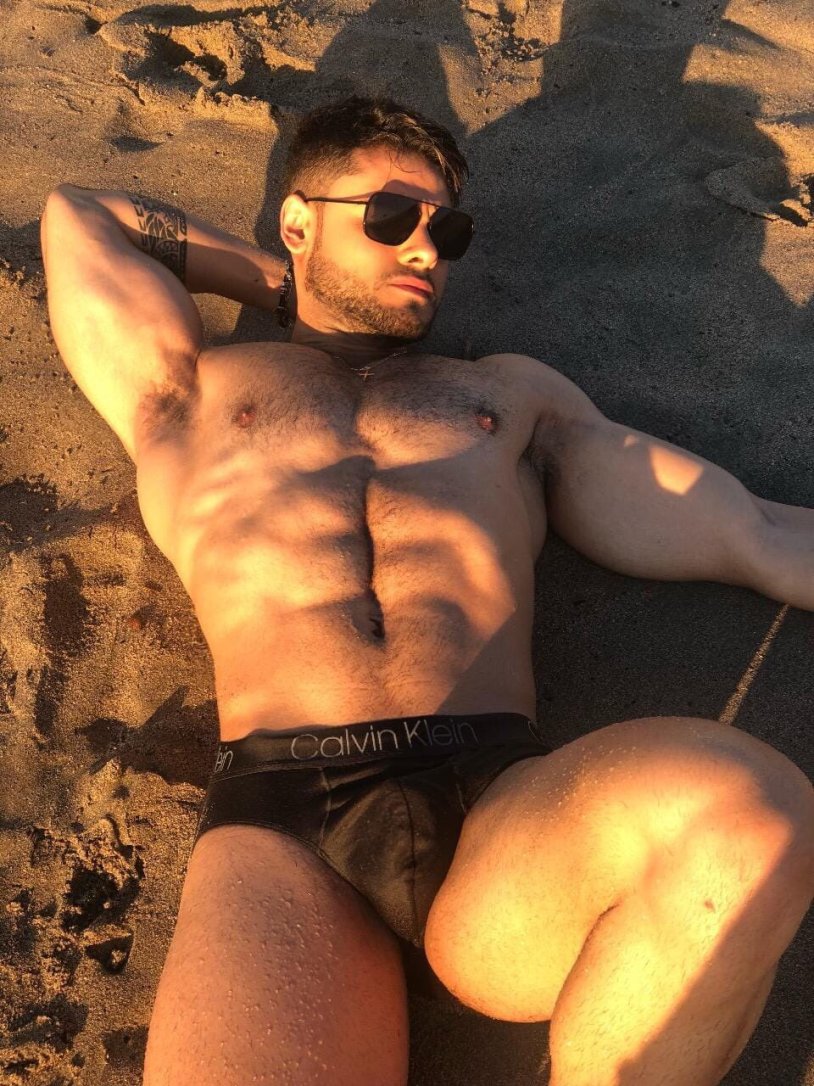 Jordan Torres without pants