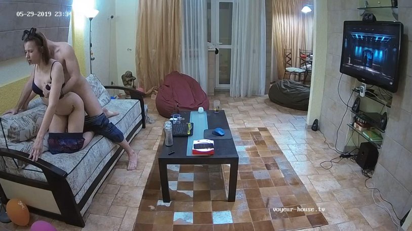 Voyeur-House is long anal