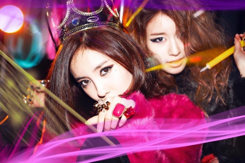 Hyomin and jiyeon