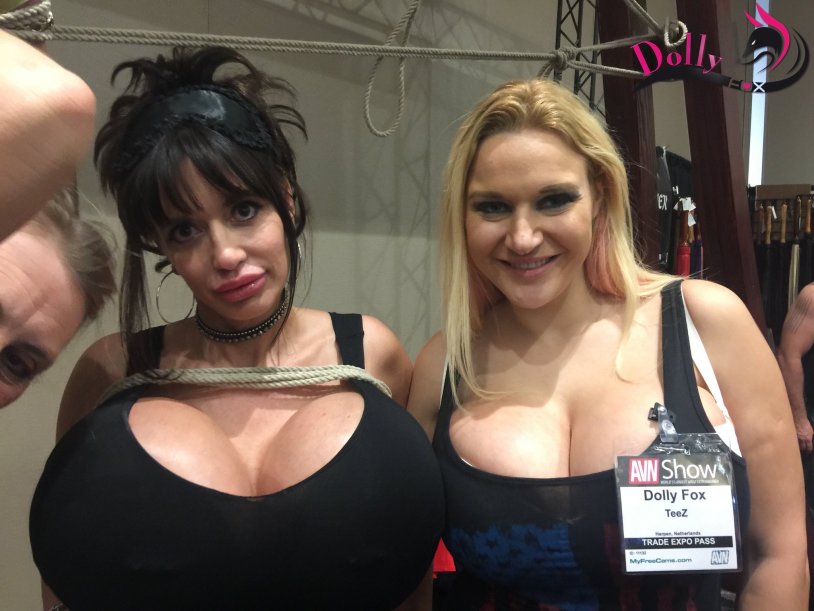 Public Agent Japanese Beauty Rae Lil Black Cks for Cash