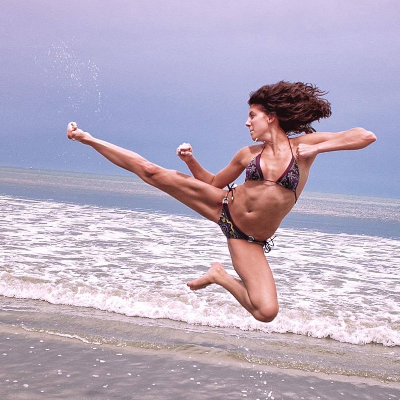 Mackenzie Davis bed scenes