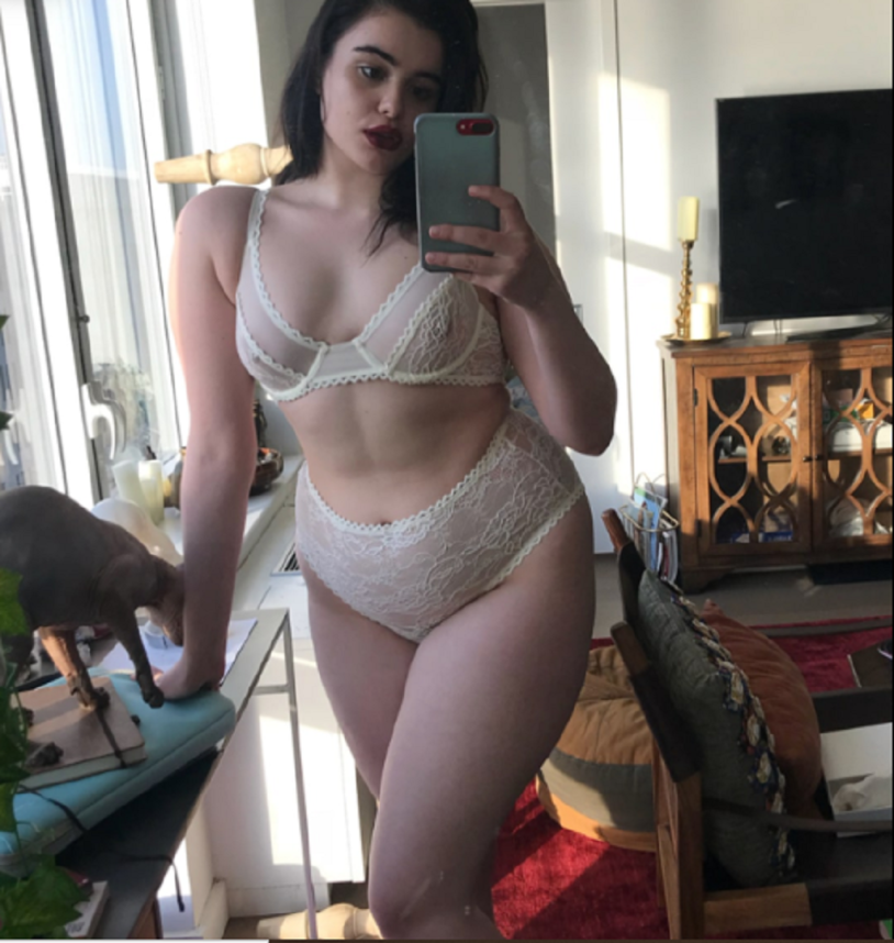 A guy with a girl of aesthetics