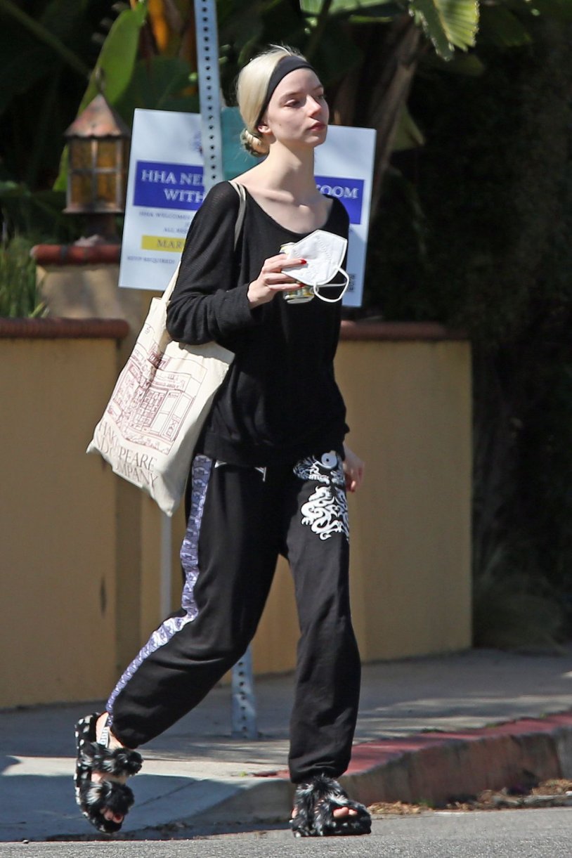 Taylor Joy sharp visors