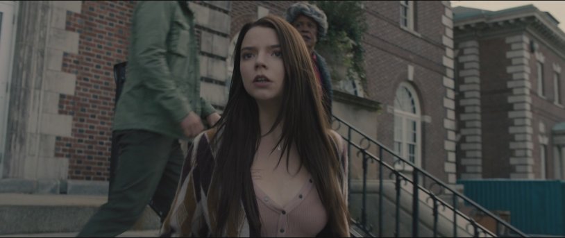 Anya Taylor-Joy 2022 paparazzi