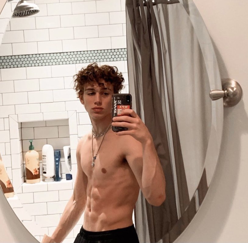 Winnie Hacker Tick Toker