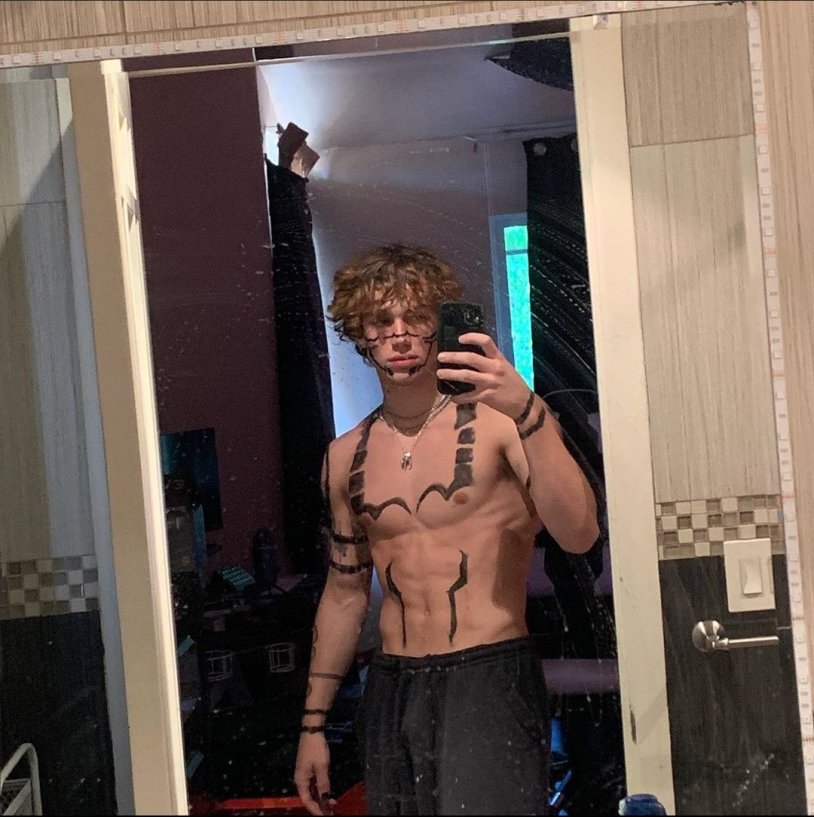 Vinnie Hacker in shorts