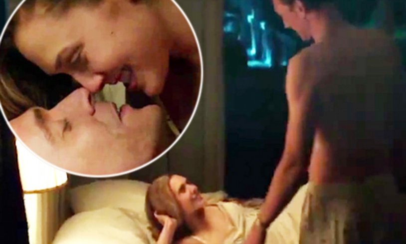 Elizabeth Olsen erotic scenes