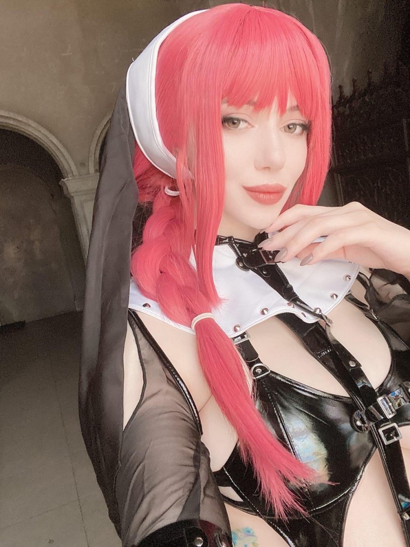 Adamae Dono Alina Becker Cosplay