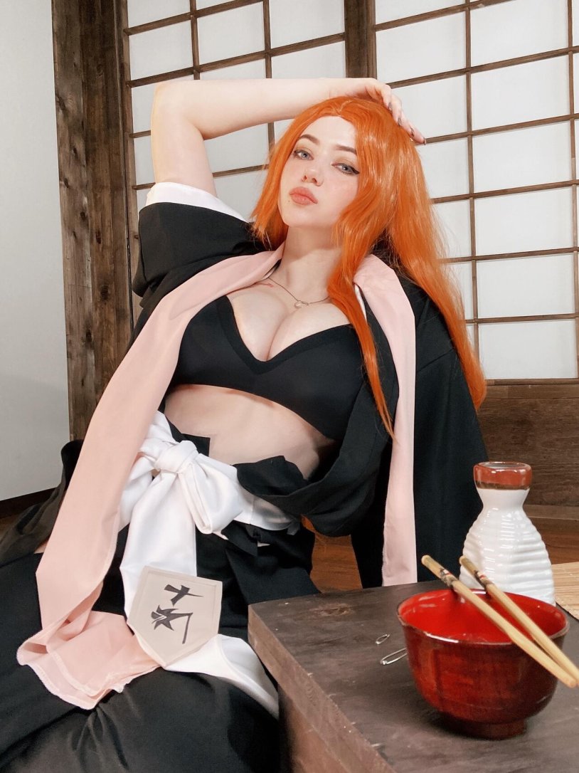 Alina Becker tied naked