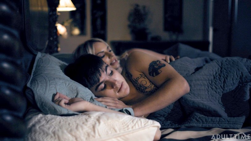 Dakota Johnson in linen of 50 shades