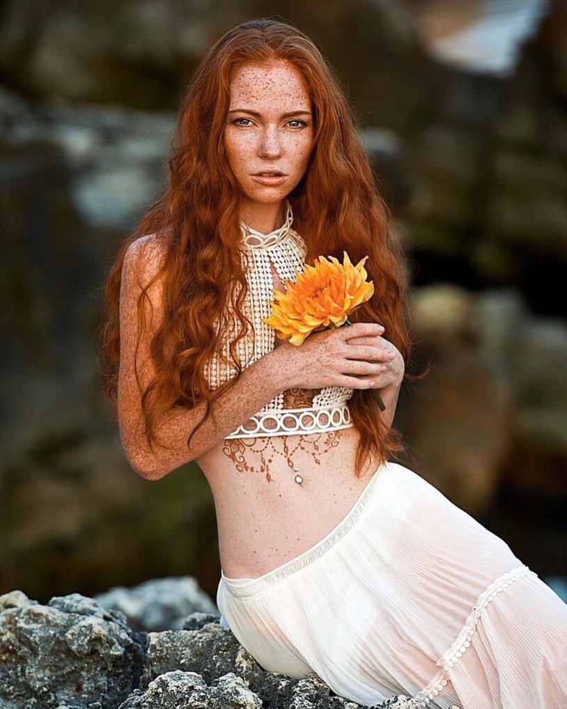 Oksana Butovskaya model drain