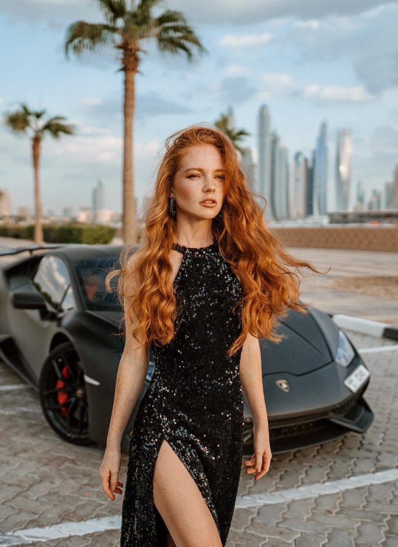 Oksana Butovskaya Red