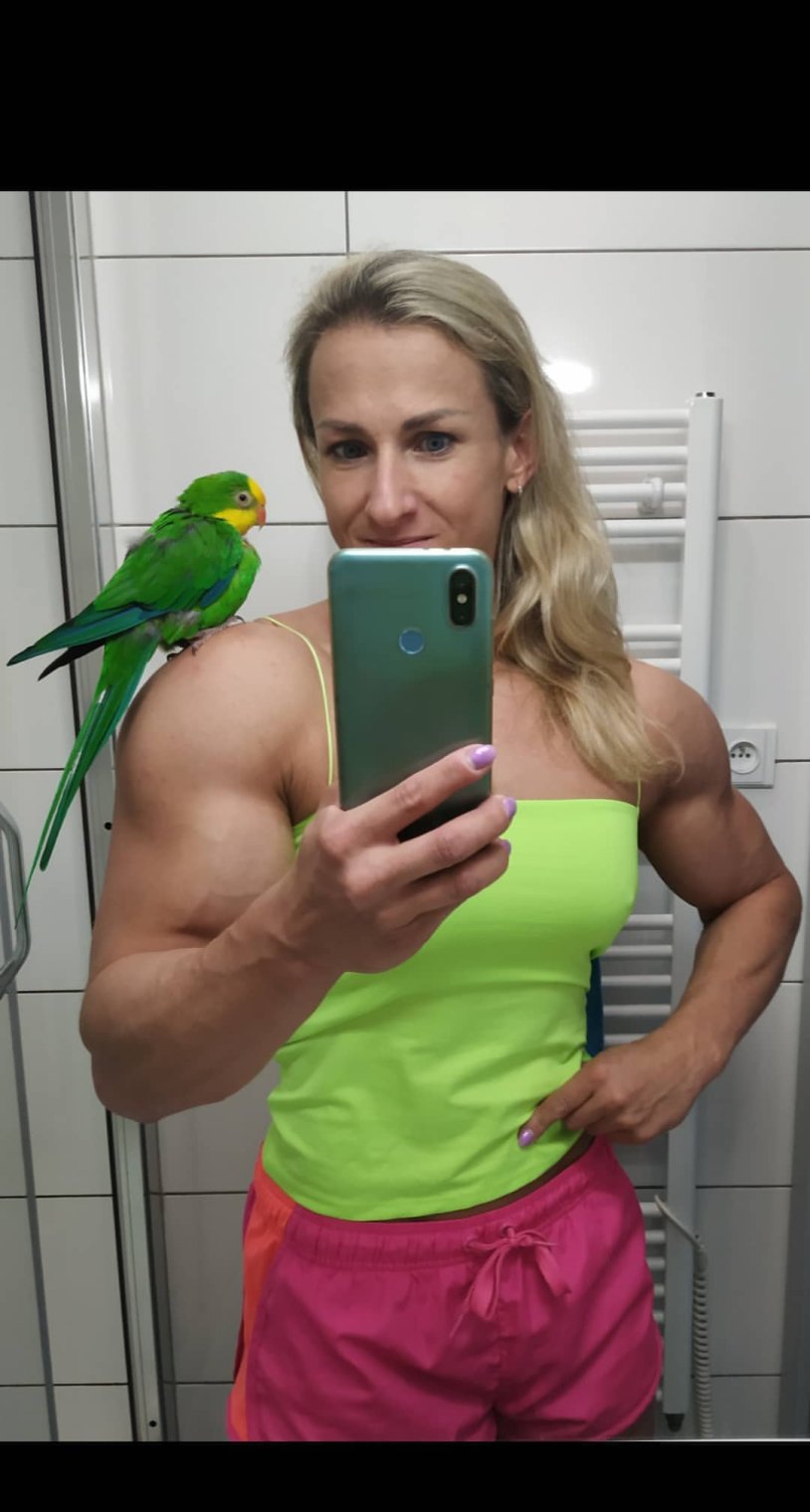 Lenka Ferencukova Muscle
