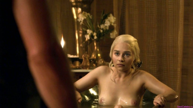 Daenerys Targaryen Naked