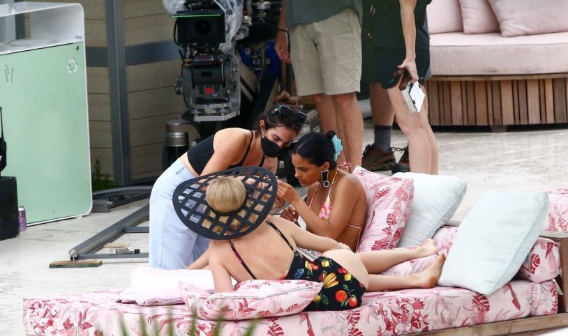 Camilla Mendes Figure