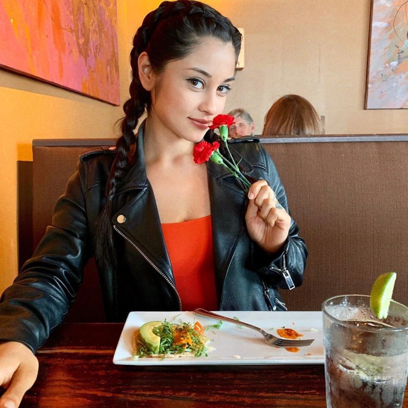 Staron BW010 Bright White