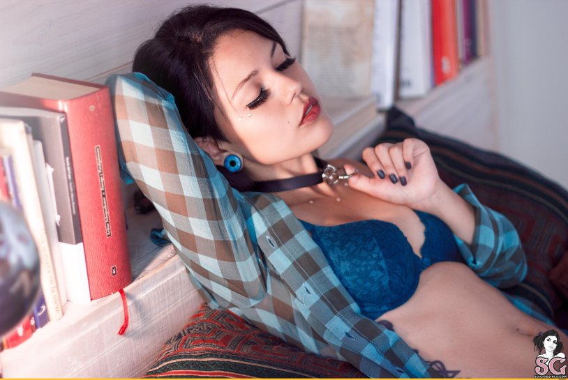 Melissa Clarke (Melissa Clarke) 18+