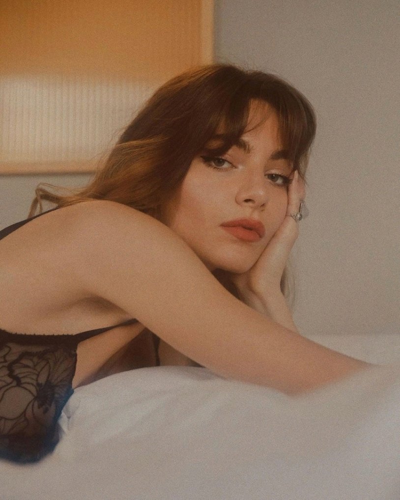 Mara Lafontan photo shoot