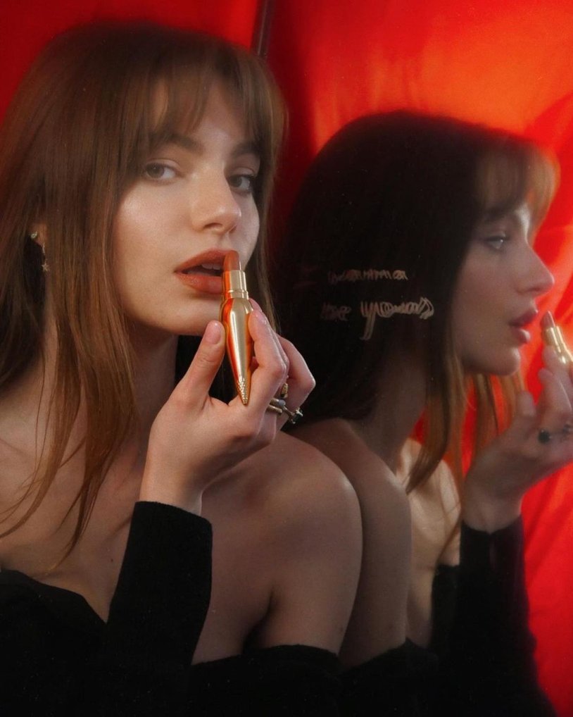 Mara Lafontaine model